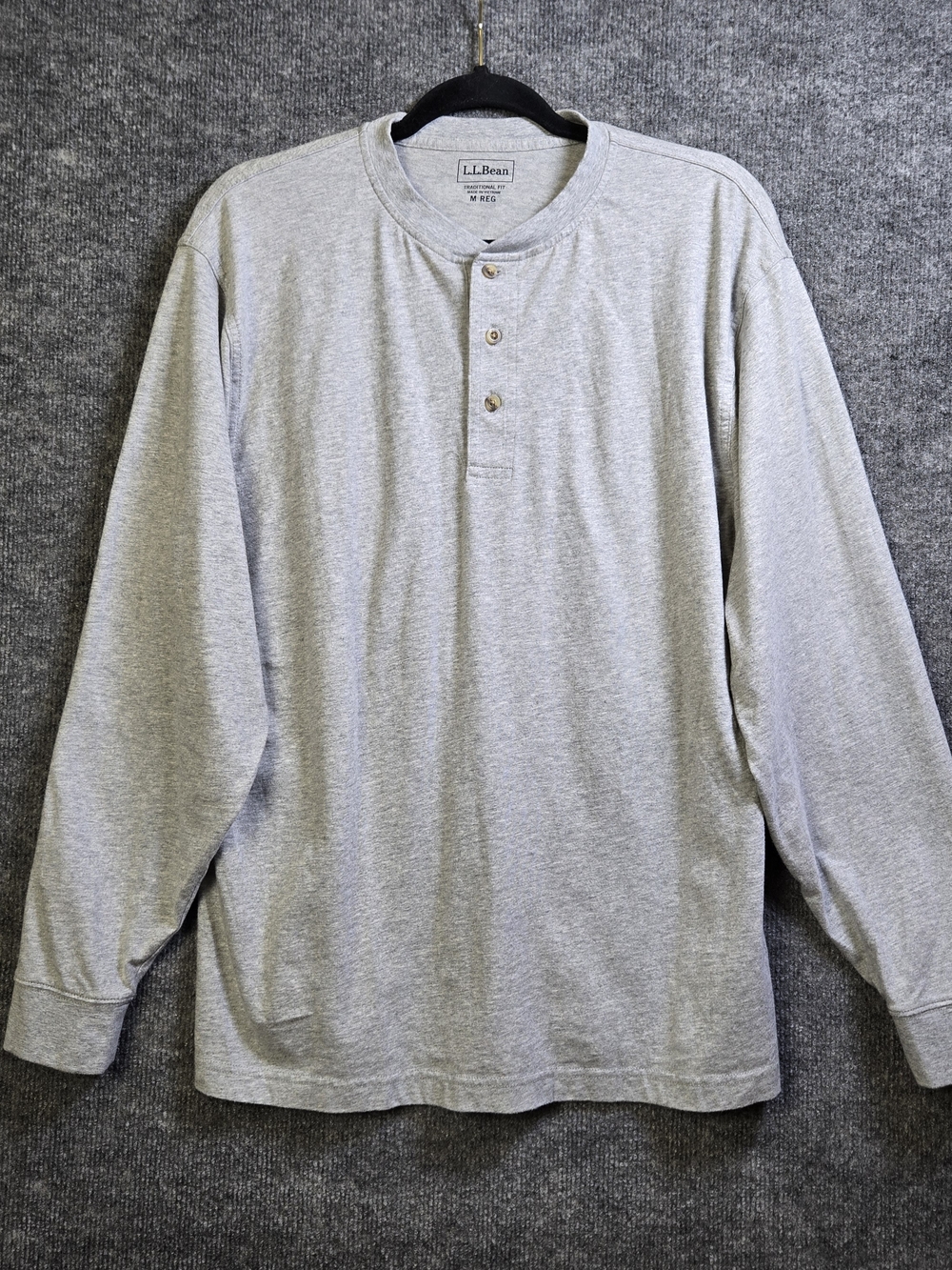 LL Bean T Shirt Mens M Regular Gray Cotton Long Sleeve Henley
